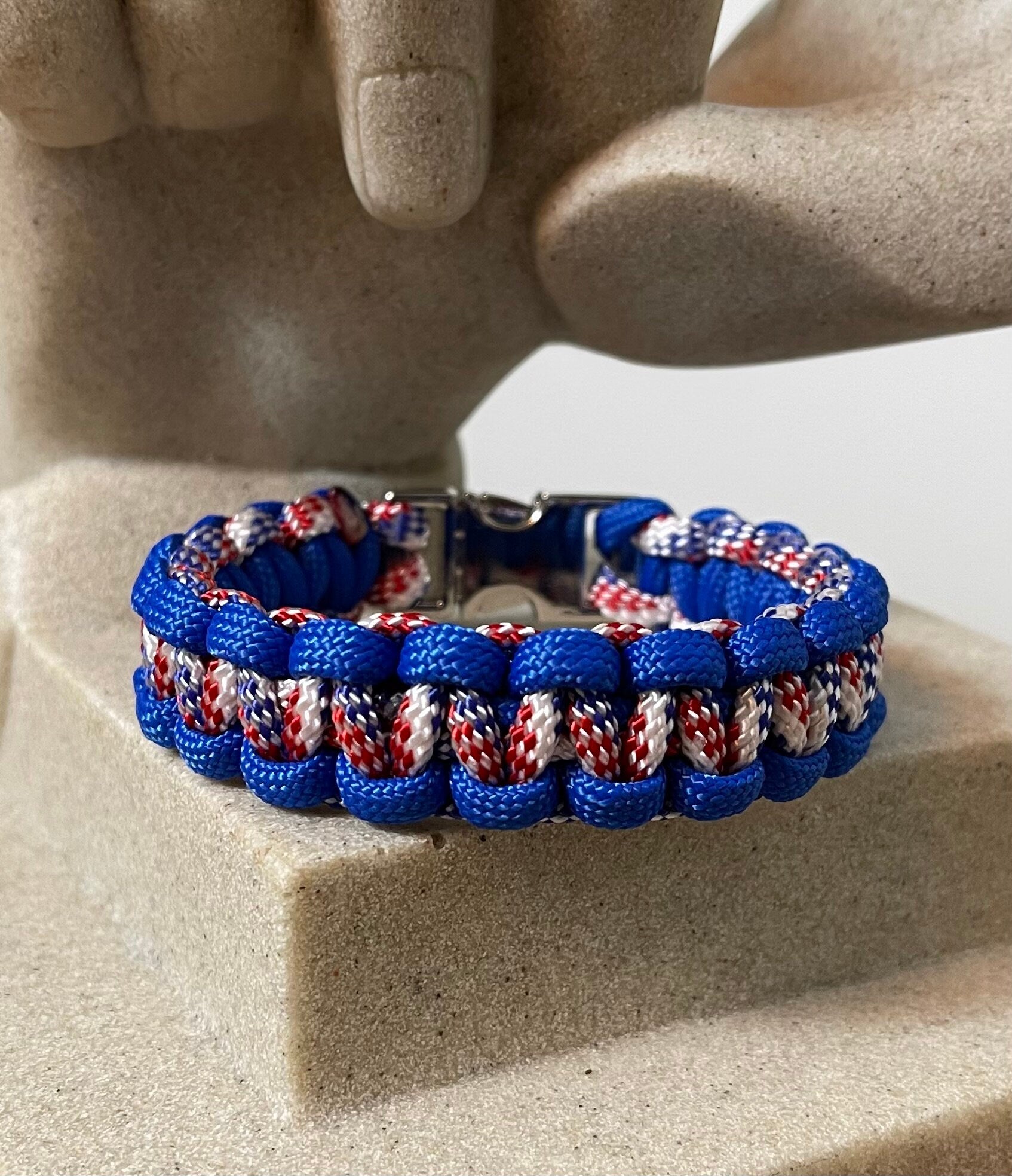 USA - Patriotic - Paracord Bracelet - Royal Blue Color - Made to Order – Plastic - Metal Buckle – Show Your Team Spirit